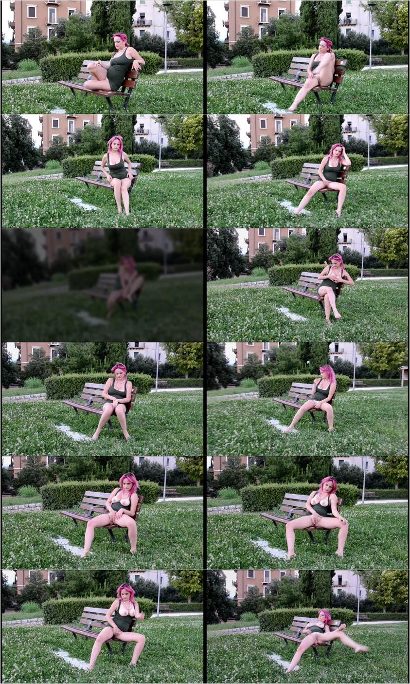 Screenlist OXANA: sexy stretching at dusk 1 - SD/WMV