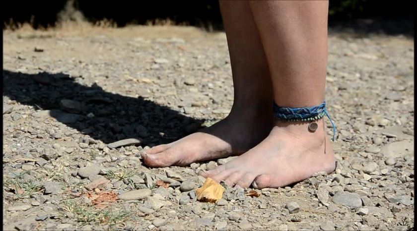 Cover 3 KEA: tits, gravel & bare feet - SD/WMV