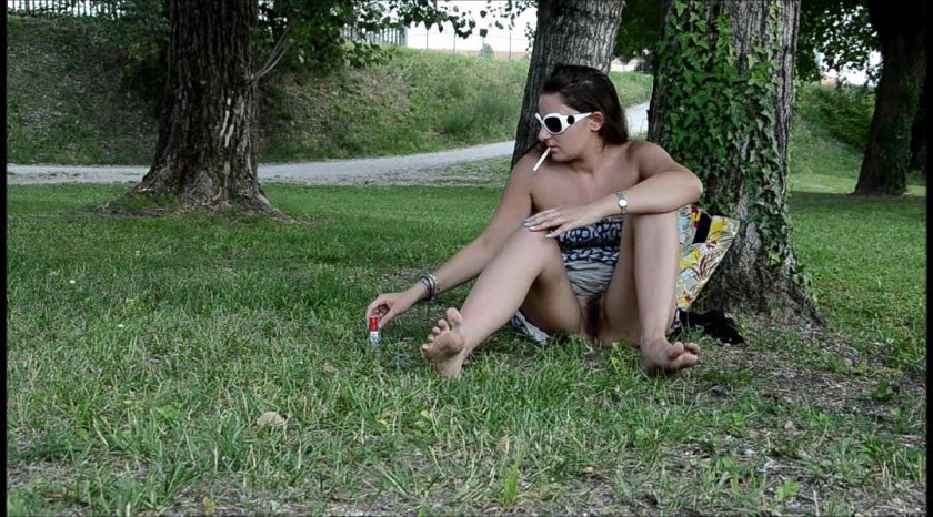 Cover 2 CHAT NOIR barefoot flash encounters HD - SD/WMV