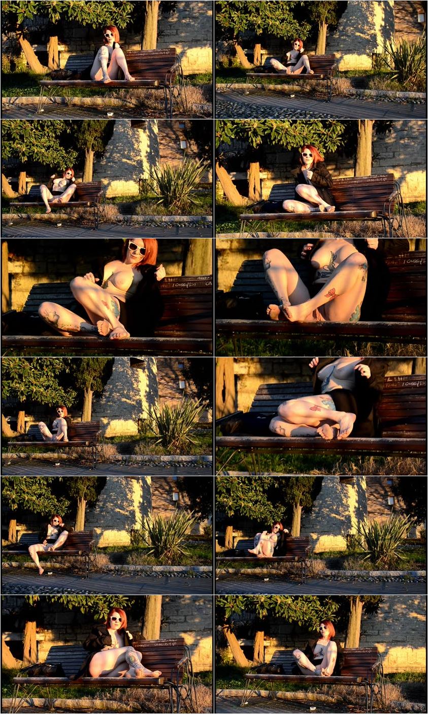 Screenlist LIARED BF flashing at the castle 2 HD - SD/WMV
