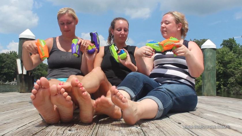 Cover 3 Mindee, Reese, Rein - 6 Squirt Guns and 30 Toes - Full HD/WMV