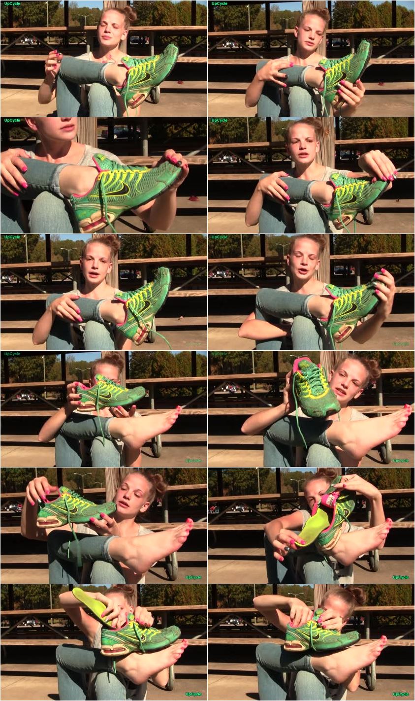 Screenlist Upcycle - Nikki's waitress Nikes update - Full HD/MP4