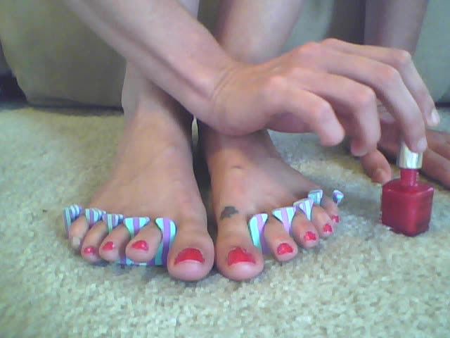 Cover 3 Applying Toenail Polish - SD/WMV
