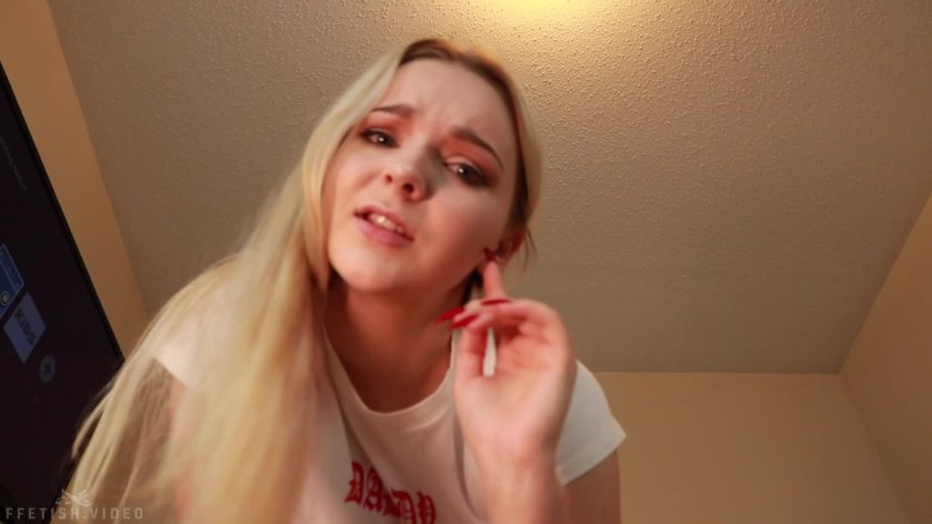 Cover 2 Kat Finds You on Her Floor *Giantess - Full HD/MP4