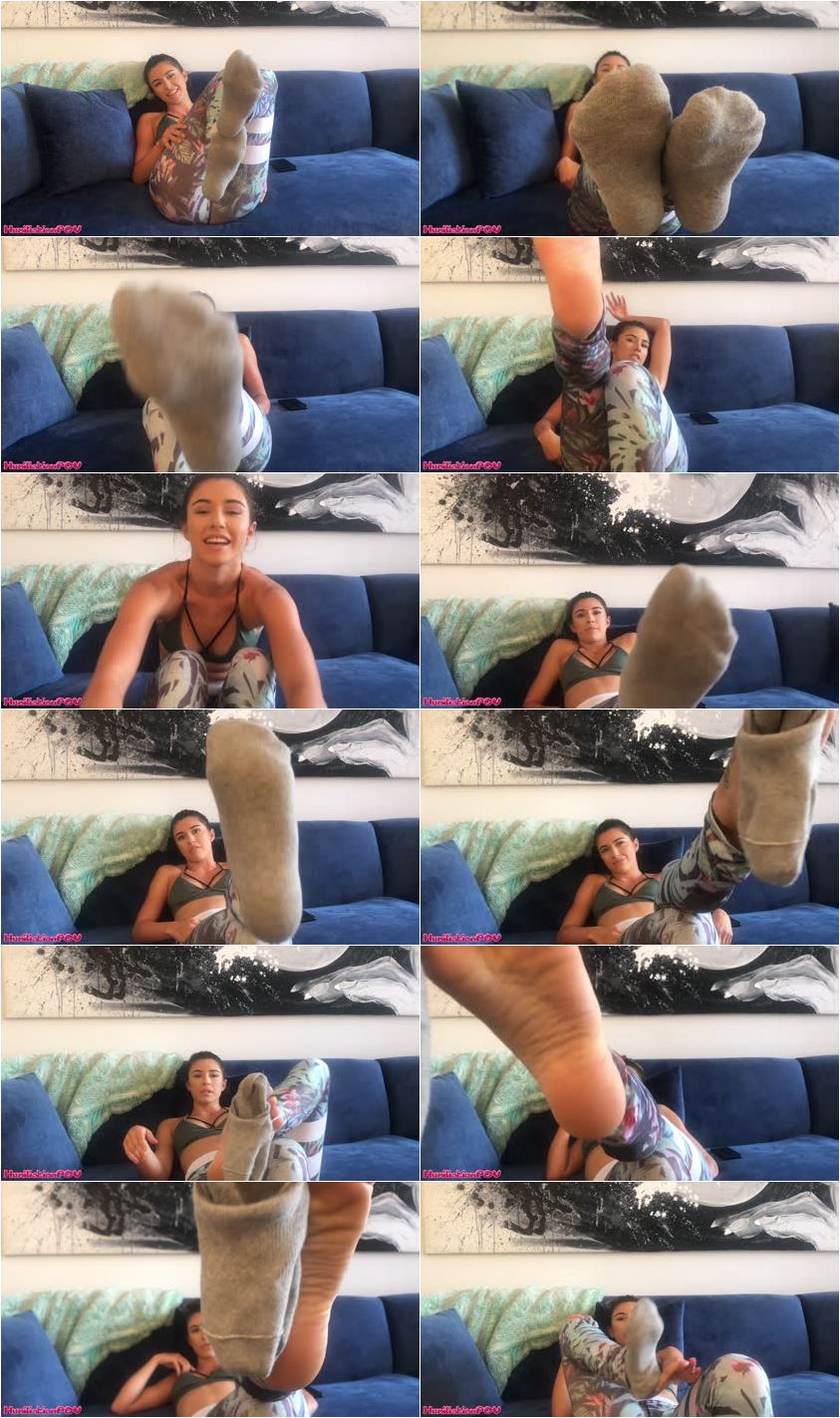 Screenlist Nikki Next - College Brat Sock Tease For Old Pervs - Full HD/MP4