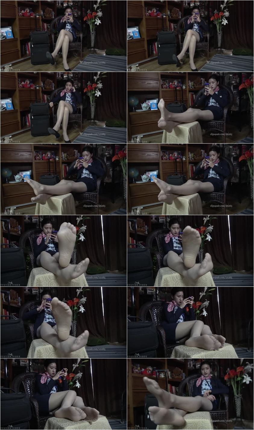 Screenlist Qian big feet in pantyhose feet joi [720p] - HD/MP4