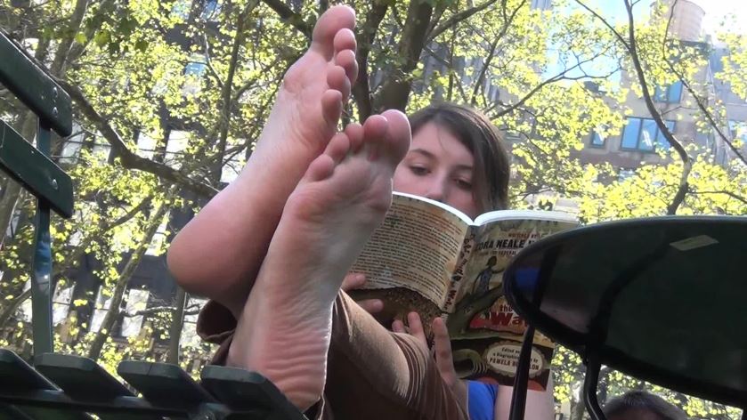 Cover 4 Beauty's soft soles, supercloseup - Full HD/WMV