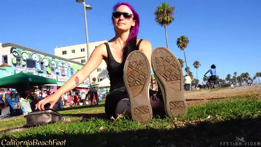 California Beach Feet - purple hair checkered socks - Set 20140910