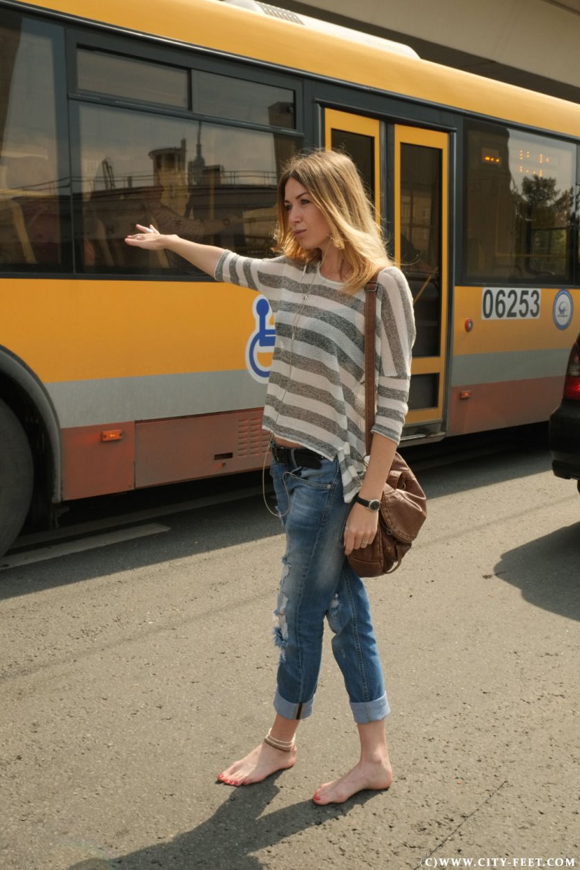 Cover 4 A summer barefoot walk. Part 1 - Full HD/MP4