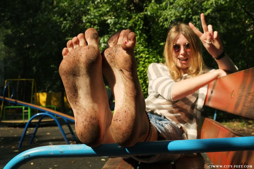 Cover 3 A summer barefoot walk. Part 4 - Full HD/MP4