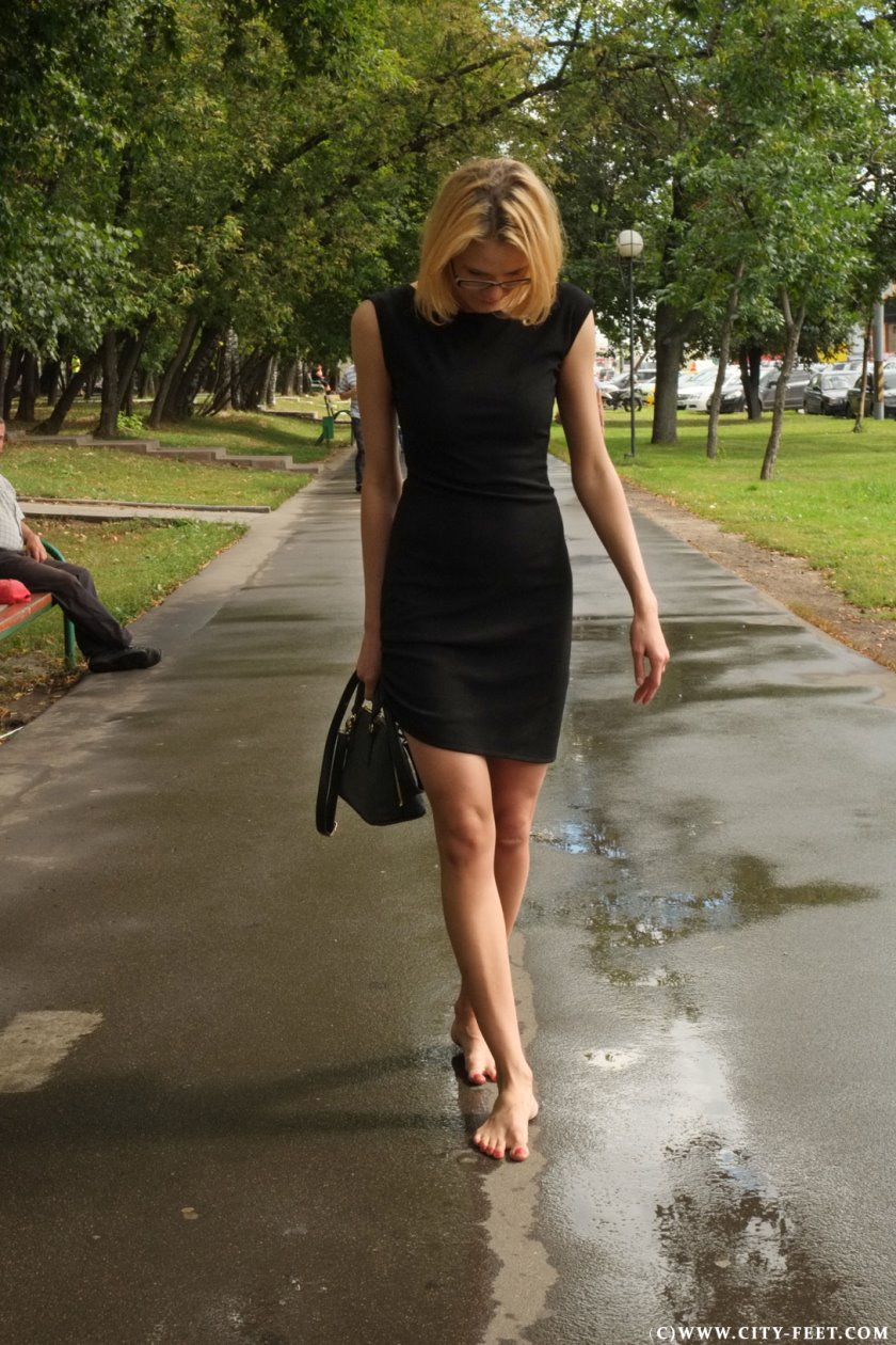 Cover 4 A blonde in a black dress. Part 3 - Full HD/MP4