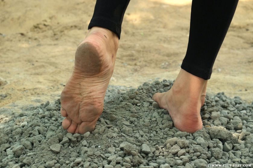 Cover A redhead girl walks barefoot. Part 2 - Full HD/MP4