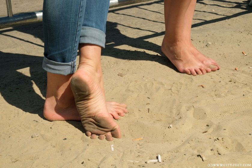 Cover 4 Two barefoot friends. Part 1 - Full HD/MP4