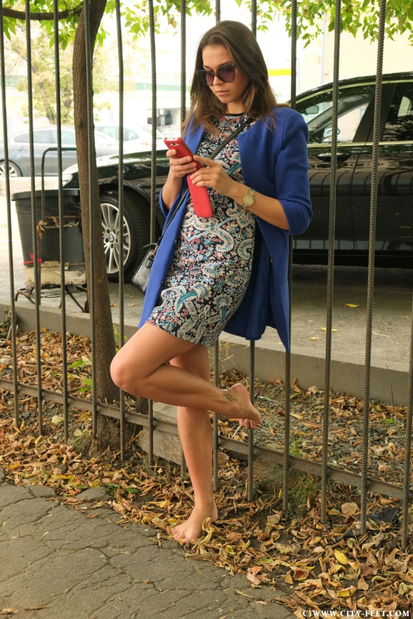 Cover Cool weather barefoot walk. part 1 - Full HD/MP4