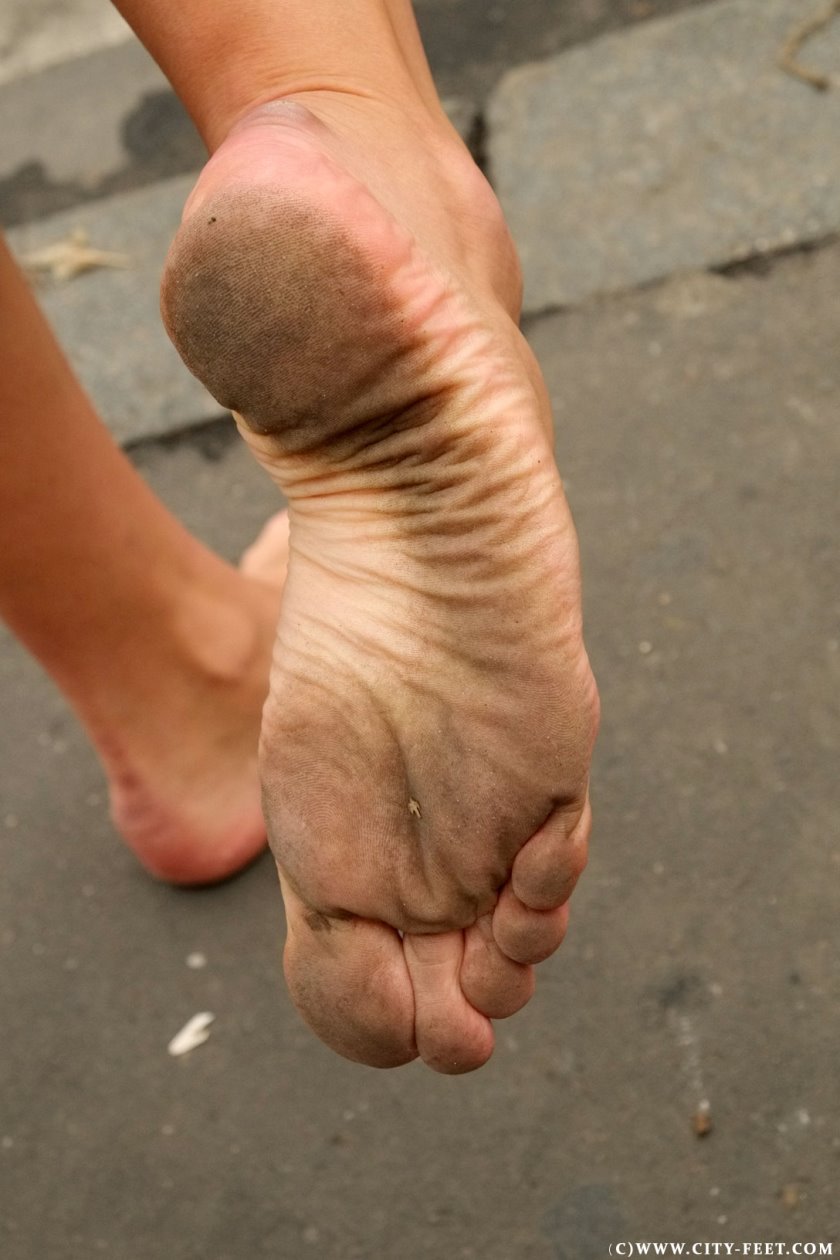 Cover Cool weather barefoot walk. Part 3 - Full HD/MP4