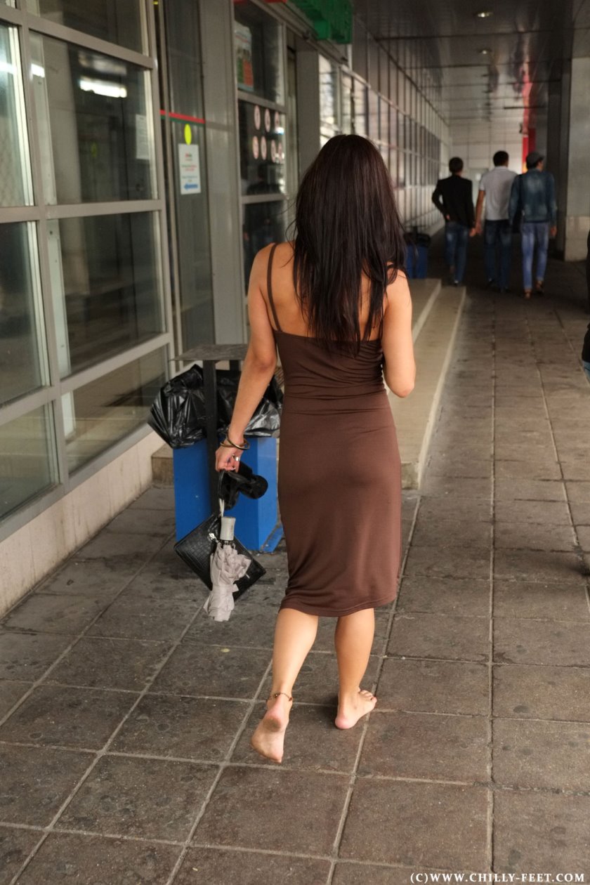 Cover 3 Barefoot in the wet street. Part 3 - Full HD/MP4