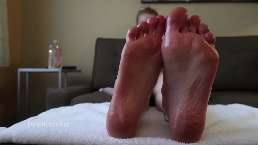 Destinationkat Oily Foot Massage Full HDMP4