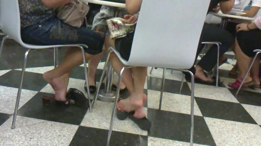 Bare Soles N Shoeplay HSPs ASIAN Candid Shoeplay Clips HDMP4