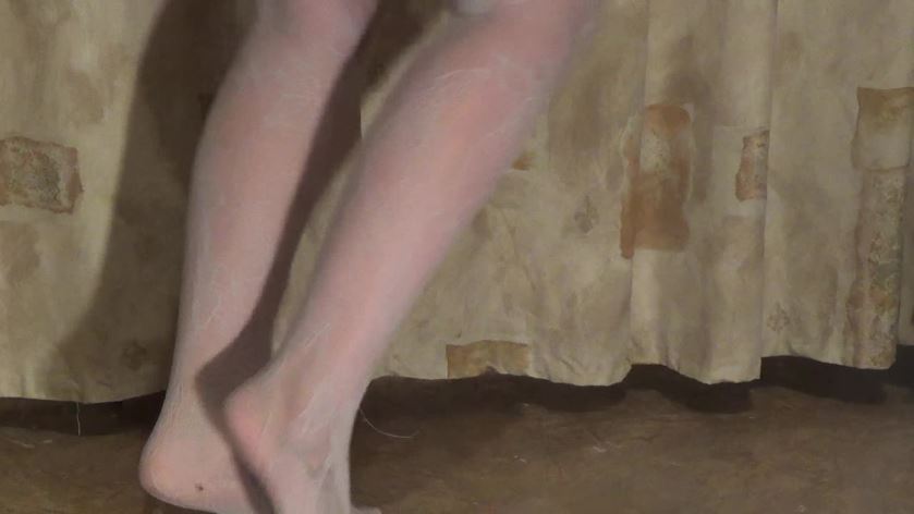 Cover 3 KateRoss - walking on toes fetishes in white fishne - HD/MP4