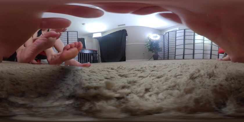 Cover 4 Mikayla Kate Maria - Squish him quick! VR 360 4K - 4K Ultra HD/MP4