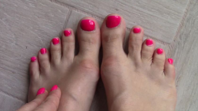 Cover 4 Cayenne - pink toes feet tease - HD/MP4