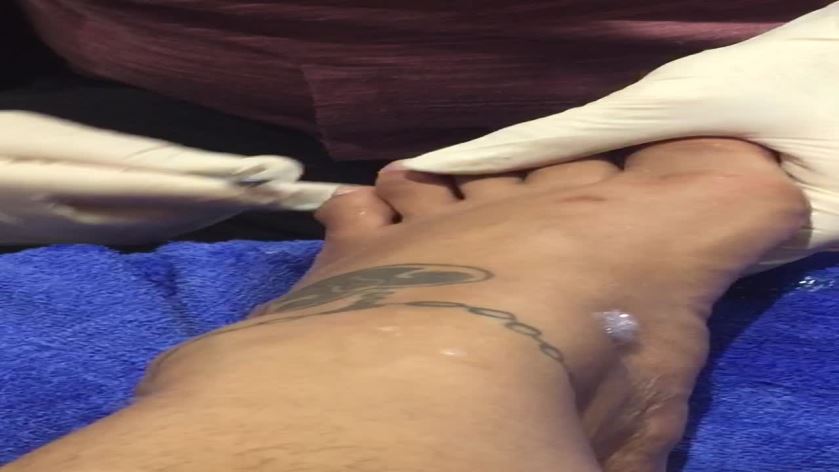 Cover 3 LaylaRed1 - A tickling pedicure - HD/MOV