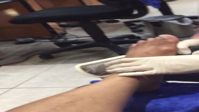 Cover 4 LaylaRed1 - A tickling pedicure - HD/MOV