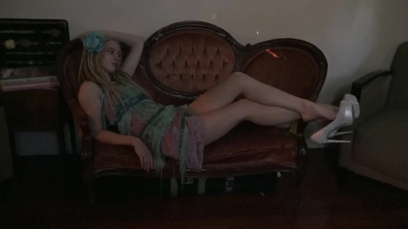 Cover Maren - Shoe Dangle Ignore - Full HD/MP4