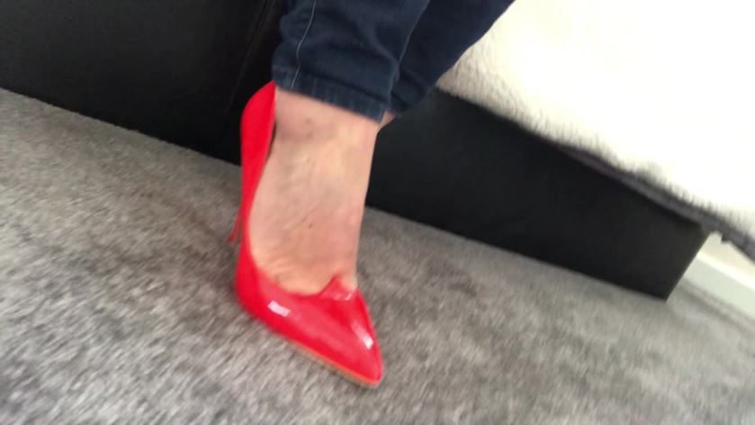 Cover 4 Petitekat - Kinky Red Heels - Full HD/MOV