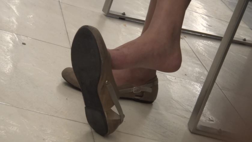 Cover 3 Thai Flat Foot Shoe Dangling - Full HD/WMV