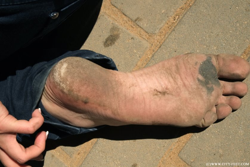 Cover 4 Barefoot college girl. Part 4. - Full HD/MP4