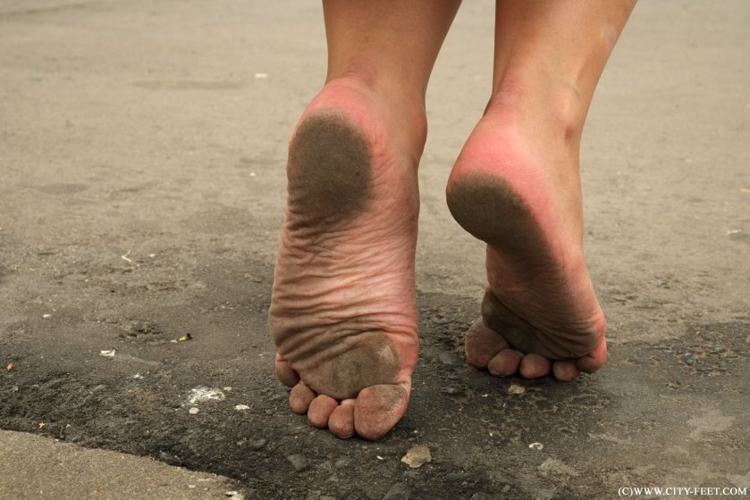 Cover 3 A tiny barefoot girl. Part 3. - Full HD/MP4