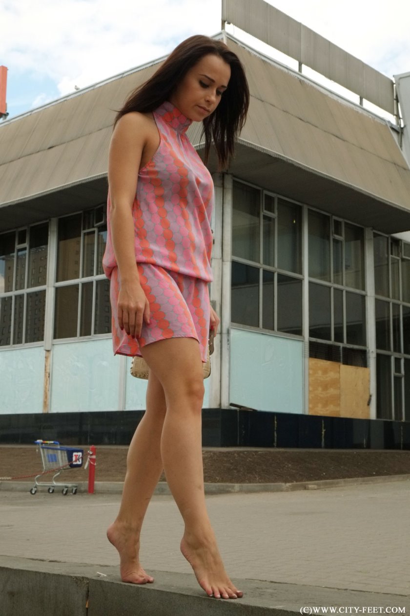 Cover A tiny barefoot girl. Part 3. - Full HD/MP4