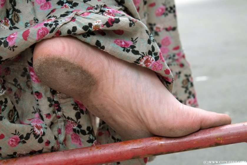 Cover A shy girl in a long dress. Part 3. - Full HD/MP4