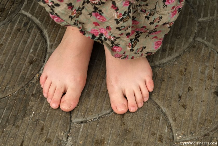 Cover A shy girl in a long dress. Part 4. - Full HD/MP4