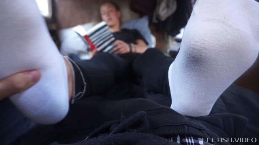 Cover 3 Leonie - Sockjob. White ankle socks. Ignoring you while reading a book. (Part 2 2) - Full HD/MP4