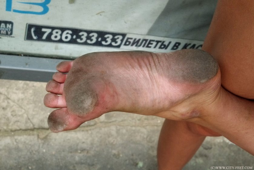 Cover Slender girl in shorts. Part 2 - Full HD/MP4