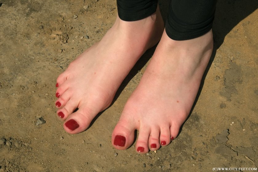 Cover 4 New barefoot sensations. Part 1 - Full HD/MP4