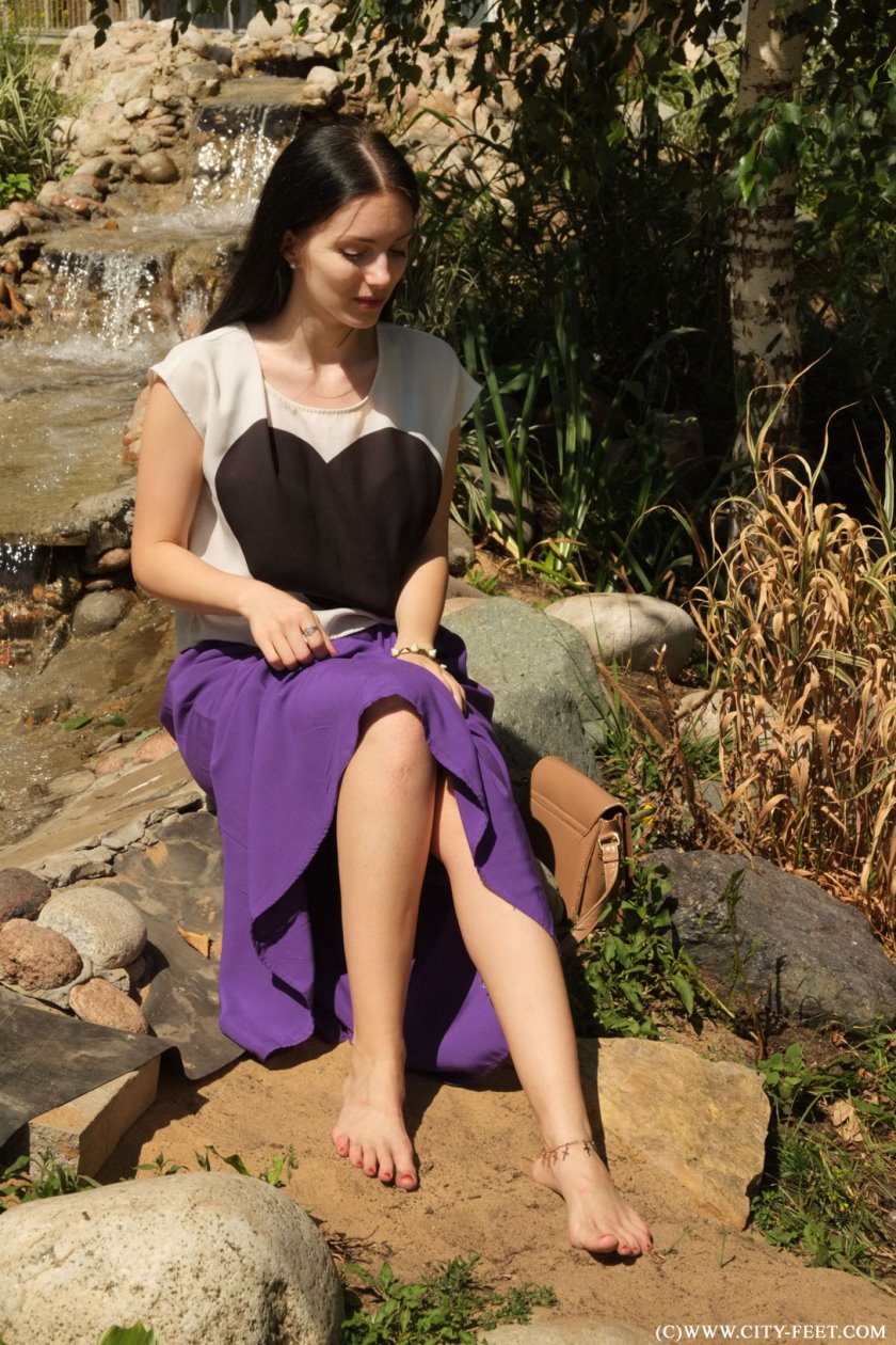 Cover 3 Barefoot tease. Part 4 - Full HD/MP4