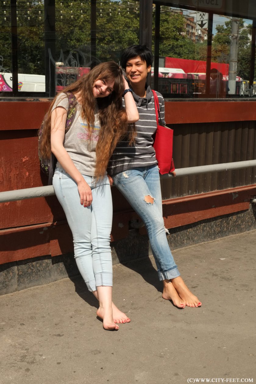 Cover Two barefoot friends. Part 1 - Full HD/MP4