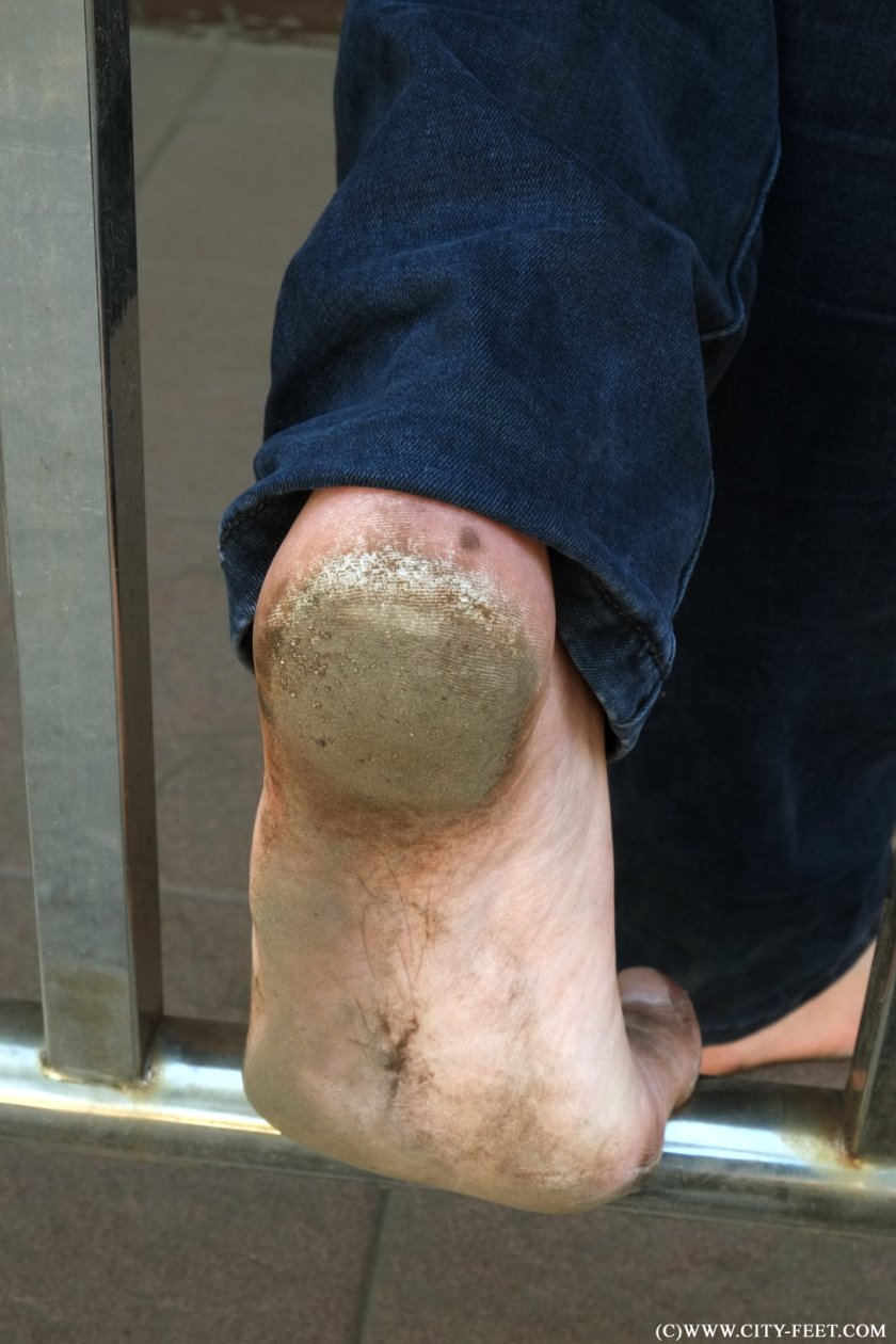 Cover 4 Barefoot college girl. Part 3 - Full HD/MP4