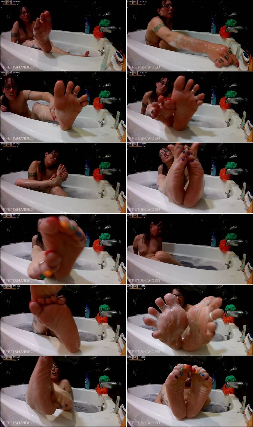 Screenlist Skittles Toes Bath Time Soles Focus Soapy Time - Full HD/MP4