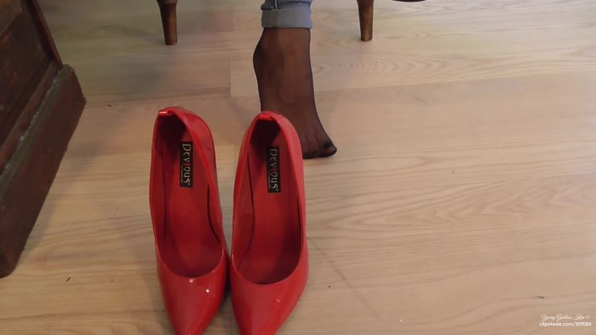 Cover 3 Pantyhose Foot butler - Full HD/MP4