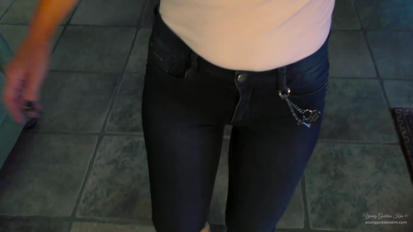 Cover 3 Ball busted by girl next door - Full HD/MP4