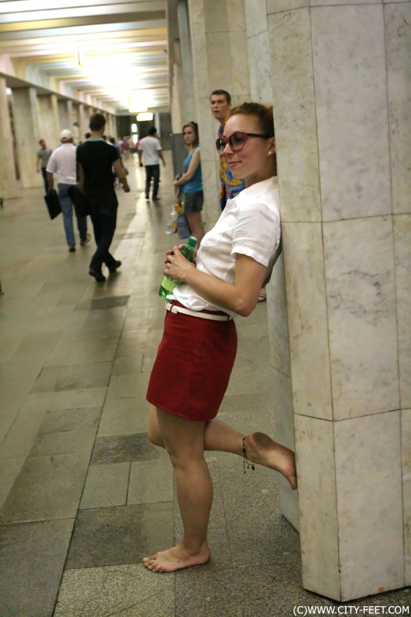 Cover Playful barefoot redhead. Part 3. - Full HD/MP4