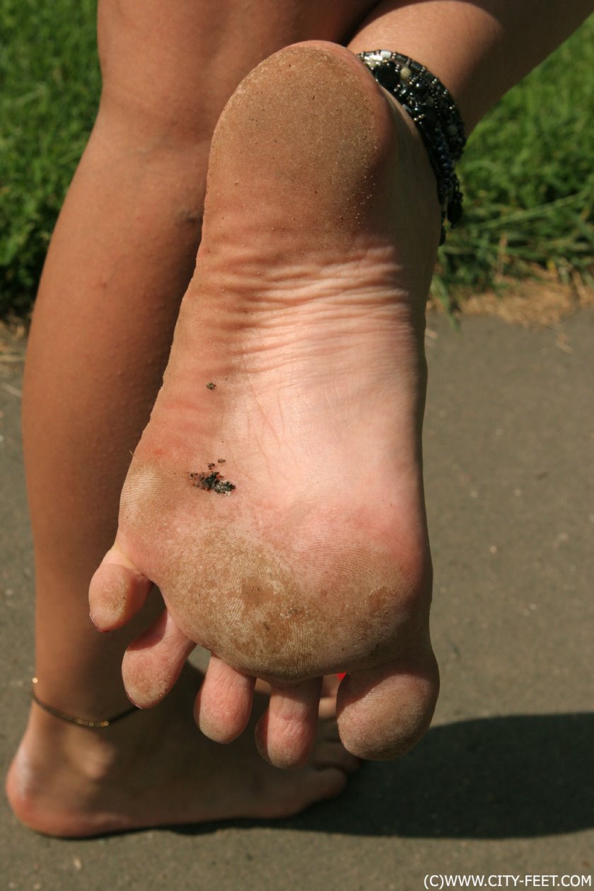 Cover 4 Gorgeous girl with tought soles. Part 1. - Full HD/MP4