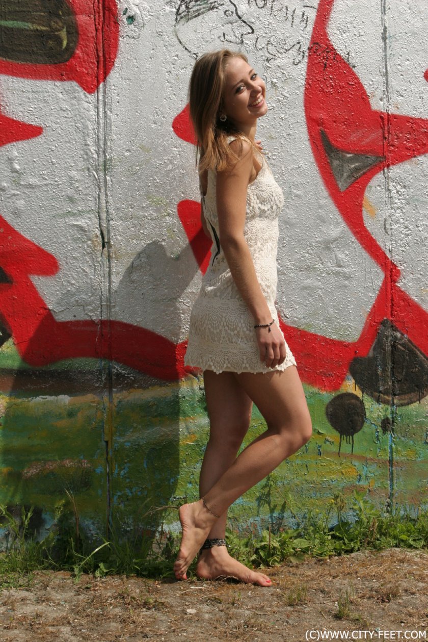 Cover 4 Gorgeous girl with tought soles. Part 2. - Full HD/MP4