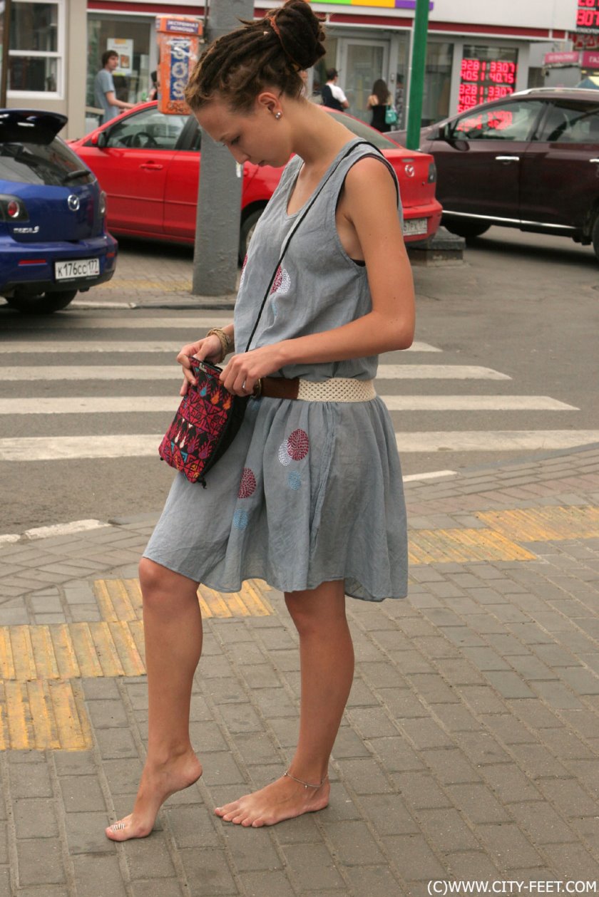 Cover Barefoot in a city streets. Part 1. - Full HD/MP4