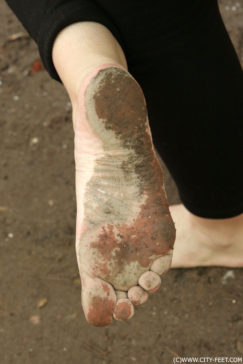 Cover 3 The first spring barefoot walk. Part 2. - Full HD/MP4