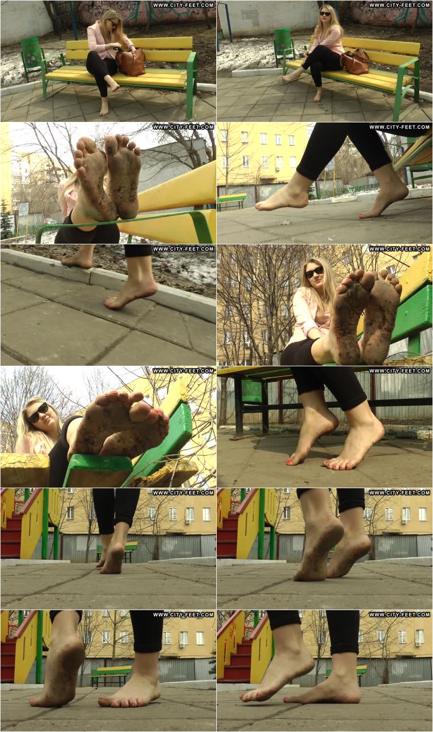Screenlist The first spring barefoot walk. Part 4. - Full HD/MP4